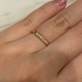 【ラザール ダイヤモンド(LAZARE DIAMOND)の口コミ】 ブリスコレクションはリングの細さ、ダイアモンドの数、素材などを選べる…