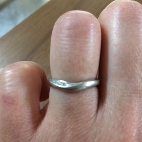 【ラザール ダイヤモンド(LAZARE DIAMOND)の口コミ】 事前に購入していたラザールダイヤモンドの婚約指輪と合わせてつけられる…