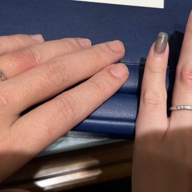 【銀座ダイヤモンドシライシの口コミ】 相手(男性側)はデザインを気に入り、すぐに決まりましたが、わたしは最後2…