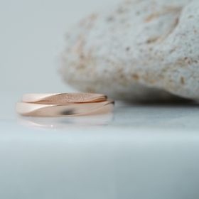 【THREE TREES(スリーツリーズ)の口コミ】 デザインを過去の事例などをインスタで見ながら、2人で話して、2人で決め…