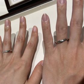 【俄(にわか)の口コミ】 シンプルすぎず派手でない普段使いが出来る指輪を探してしました。デザイ…