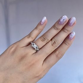 【カルティエ(Cartier)の口コミ】 カルティエ独自のバレリーナというフェミニンでかわいらしいデザインに一…