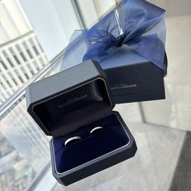 【銀座ダイヤモンドシライシの口コミ】 一つのデザインでもダイヤモンドの数や刻印によって特別感が出せる。手に…