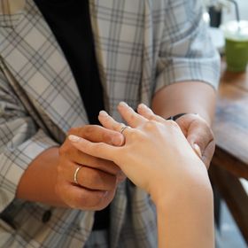 【THREE TREES(スリーツリーズ)の口コミ】 フルオーダーで叶えることのできる
世界にひとつだけの結婚指輪は
愛着と…