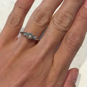 【LEHAIM(レハイム)の口コミ】 普段はつけないけど、お呼ばれやお祝いの時につけたいと思い、予算内で、…