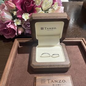 【TANZO.(鍛造指輪)の口コミ】 すごく綺麗で可愛くてよかったです。
入籍指輪ももらえてサイズをしっかり…