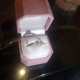 【LOVE NOTESの口コミ】 デザインが個性的だけど王道感のあるデザインが大変魅力的です。また、着…