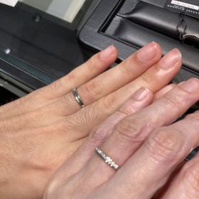 【ラザール ダイヤモンド(LAZARE DIAMOND)の口コミ】 ハーフエタニティで女性のデザインが豪華，女性らしいのに、男性のデザイ…