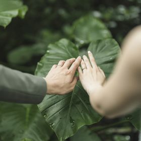 【uchimari(ウチマリ)の口コミ】 プラチナベースで、指輪の一部をそれぞれの好きな色に変えているところや…