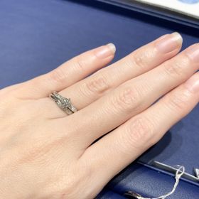 【銀座ダイヤモンドシライシの口コミ】 なんと言ってもダイヤモンドの質が良くてお値段が安い！
こんなにもダイヤ…