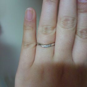 【アンジェリックフォセッテ(Angelique Fossette)の口コミ】 あまり指輪にお金をかけられなかったので、3本で18万円のセットリングを購…