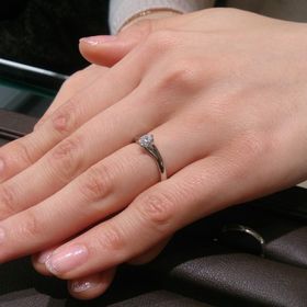 【アイプリモ(I-PRIMO)の口コミ】 いくつかの候補の中で実際に試着して決定しました。

夫婦ともに星が好き…