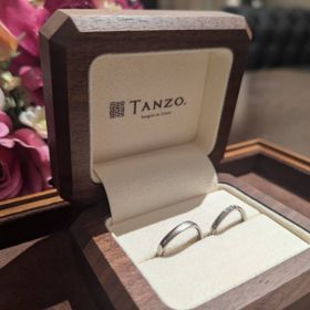【TANZO.(鍛造指輪)の口コミ】 重厚感のある鍛造製法。セミオーダーによりメインの艶出し部分に対して1/4…