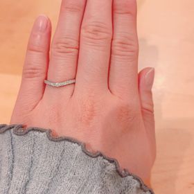 【HOSHI no SUNA 星の砂(ほしのすな)の口コミ】 わたしは星の砂のカーフという指輪を選びました。指の見えるところまで小…