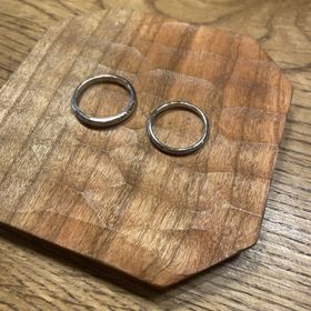 【CRAFY(クラフィ)の口コミ】 結婚指輪を無くしてしまったため作りました。
1本目はお店で購入した指輪…
