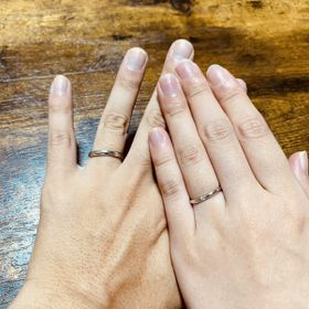 【Toi-lueur(トワル)の口コミ】 指輪を選ぶポイントとしてシンプルでずっとつけていれることを第一に考え…