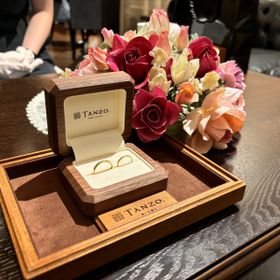 【TANZO.(鍛造指輪)の口コミ】 付け心地がよく、デザインも良い。
グリーンゴールドの色が綺麗でとてもき…
