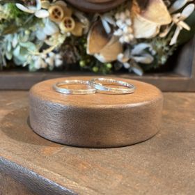 【鎌倉彫金工房の口コミ】 指輪のデザインや素材をいろんな選択肢から選ぶことができて、自分たちの…