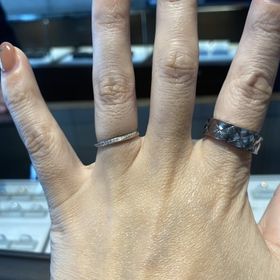 【I's stone(アイズストーン)の口コミ】 他のお店もたくさん見に行きましたが選んだ指輪は他では見なかったデザイ…