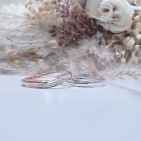 【BELETHE(ベルテ)の口コミ】 プラチナとゴールドの2つの素材が使ってある指輪で、ゴールドはさまざまな…