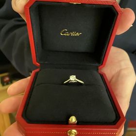 【カルティエ(Cartier)の口コミ】 飽きがこないようなデザインで、また、どの年代がつけていても違和感なく…