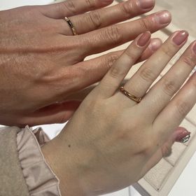 【ティファニー(Tiffany & Co.)の口コミ】 ダイヤが等間隔についてるデザイン性のある指輪です。凹んでいる部分とダ…