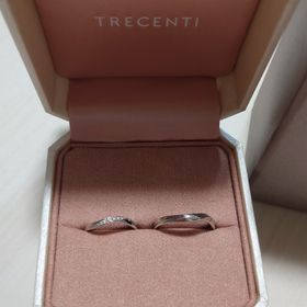 【TRECENTI(トレセンテ)の口コミ】 シンプル過ぎずデザイン製もあり、日常使いしやすい。
シルバーの色味も上…