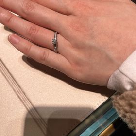 【ブルガリ(BVLGARI)の口コミ】 初めての指輪試着だったので、ブルガリの店舗で実際に指輪を見て、気にな…