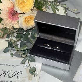 【GALA JEWELRY(ガラジュエリー)の口コミ】 2人で話し合ってお互いに似合う指輪を選びました。
女性側はシンプルでか…