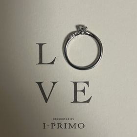 【アイプリモ(I-PRIMO)の口コミ】 指輪のデザインがシンプルだけどかわいいのでどんなシーンでもどんな格好…