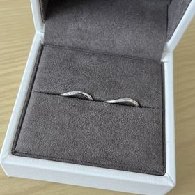 【Flowaves(フロウェーブス)の口コミ】 ・価格
自身の希望にあった価格で購入ができた。
・デザインとつけ心地
つ…