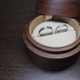 【COLANY(コラニー)の口コミ】 二人とも一目惚れでした。
最初は、ダイヤモンドもあまり付いていなくて、…