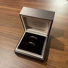 【アイプリモ(I-PRIMO)の口コミ】 指輪のデザインはとてもシンプルなものにしました。
普段使いできるよう、…