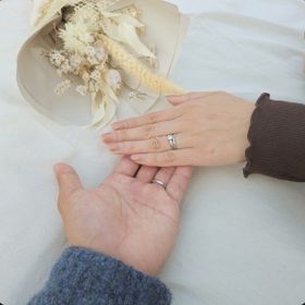 【ケイウノ ブライダル(K.UNO BRIDAL)の口コミ】 デザインを自由に変更できるため
デザイナーの方と自分の指に合う
指輪の…
