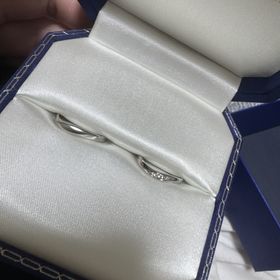 【ヴァンドーム青山(VENDOME AOYAMA)の口コミ】 男性の方は、マット素材で大人っぽくオシャレに見えて一目ぼれしました。
…