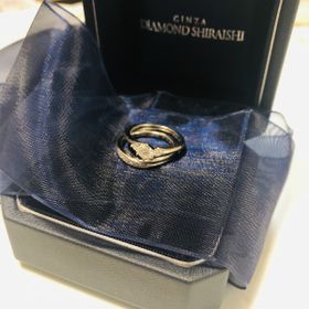 【銀座ダイヤモンドシライシの口コミ】 私は、日常でも特別な日でも使える様にと指輪を選びました。

なので、ダ…