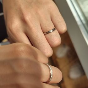 【Petit Marie(プチマリエ)】の口コミ ネットで指輪のデザインが気になって見に行きました。
実際に見てみると印...