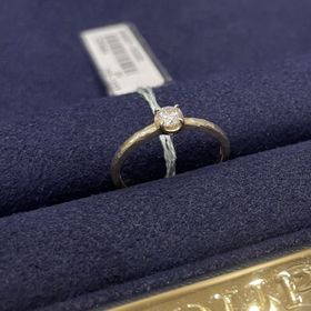 【One&Only(ワンアンドオンリー)】の口コミ 普段も着用したいため、カジュアルな私服を着ている時にも着用出来る派手す...