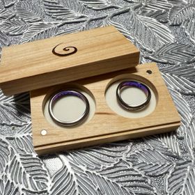 【SORA(ソラ)の口コミ】 SORA表参道店でフルオーダーした結婚指輪です。
材質はジルコニウムでカラ…