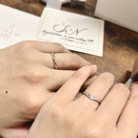 【GALA JEWELRY(ガラジュエリー)の口コミ】 ダイヤモンドが着いているもので派手すぎず絶妙な可愛さでした。いろんな…