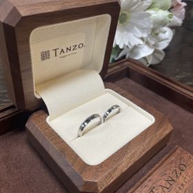 【TANZO.(鍛造指輪)の口コミ】 担当スタッフさんと、私たち2人で考えたオリジナル指輪です！！あえて、ひ…