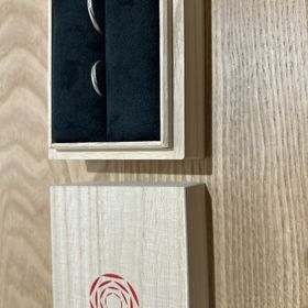 【出雲結(いずもゆい)の口コミ】 シンプルですが、表面加工していただいたのでダイヤも合わさってとても綺…