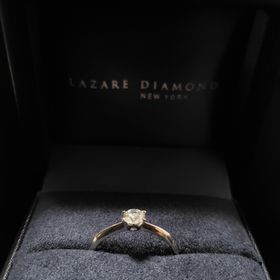 【ラザール ダイヤモンド(LAZARE DIAMOND)の口コミ】 できるだけシンプルかつ、婚約指輪感のあるものにしたいという希望を叶え…