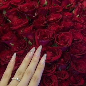 【銀座ダイヤモンドシライシの口コミ】 実際に買った指輪は光が当たると宝石のように輝くダイヤモンドは付けてい…