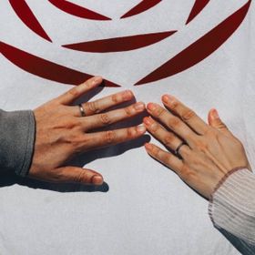 【出雲結(いずもゆい)の口コミ】 デザインがシンプルで、シーンを選ばずにずっとつけられるのがよかったで…