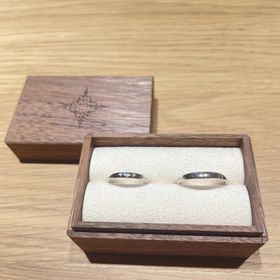 【PORTADA(ポルターダ)の口コミ】 デザインがシンプルですが、個性的で仕事でつけていても主張しすぎないが…