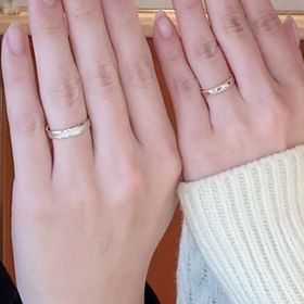 【BONDS(ボンズ)の口コミ】 2人で似合うものや好みが違ったので、違うデザインの指輪にしました。
結…