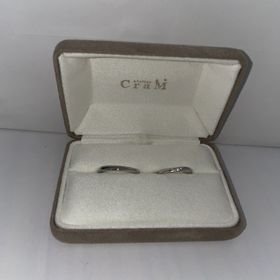 【atelier CraM(アトリエ クラム)の口コミ】 ノーマルの形ではなくひねりのある指輪のデザインを探していたところ、こ…