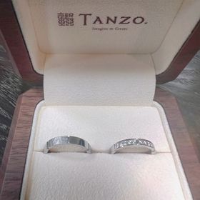 【TANZO.(鍛造指輪)の口コミ】 指輪に6分割のカット加工が1番のこだわり。メンズは鏡面仕上げとツチ目マ…