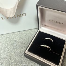 【アイプリモ(I-PRIMO)の口コミ】 指が綺麗に見えるウェーブタイプです。新郎用はトップの立体感とエッジラ…
